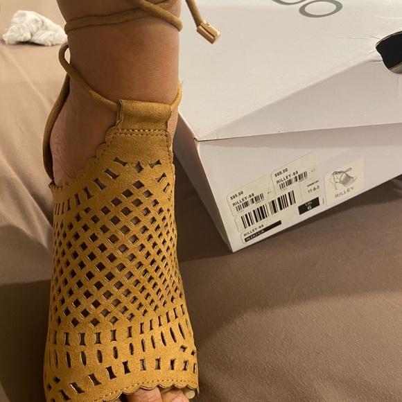 New never worn, box is included smoke free home - Picture 5 of 7